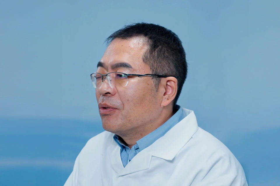山上智行